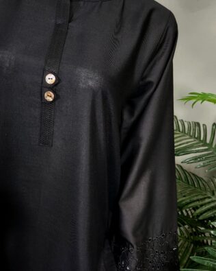 30772 Jaguar Black Solid 2pc