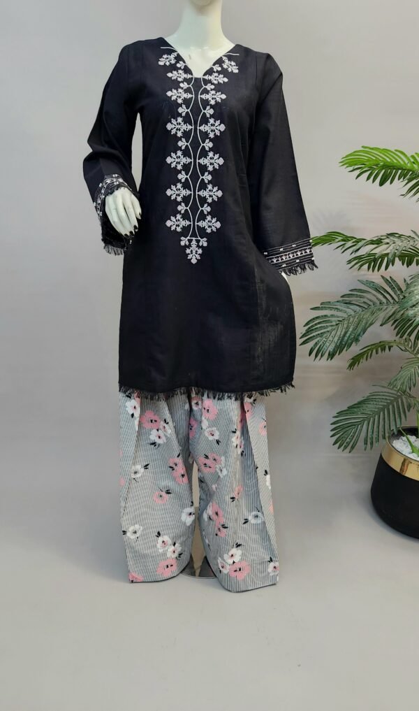 20250128_234928 30865 Coal Khaddar Emb Farshi 2pc