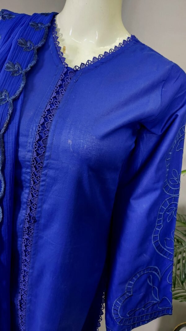 30666 Sale Royal  Minor Defected Bareeza 3pc