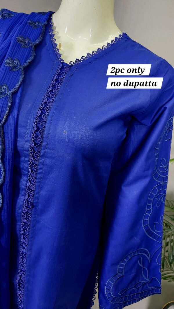 30666 Defected Royal Bareeza 2pc