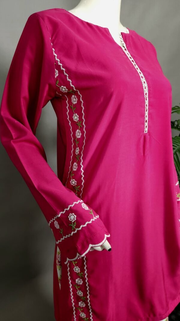 30759 Magenta Pink Emb 2pc