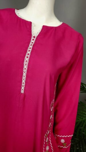 30759 Magenta Pink Emb 2pc
