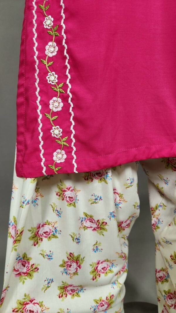 30759 Magenta Pink Emb 2pc