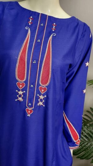 30797 Crown Blue Emb 2pc