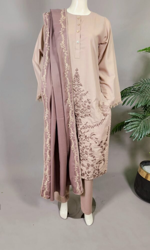 20251105_202442-scaled-1.jpg 30801. 2PC Truffle Shawl Emb