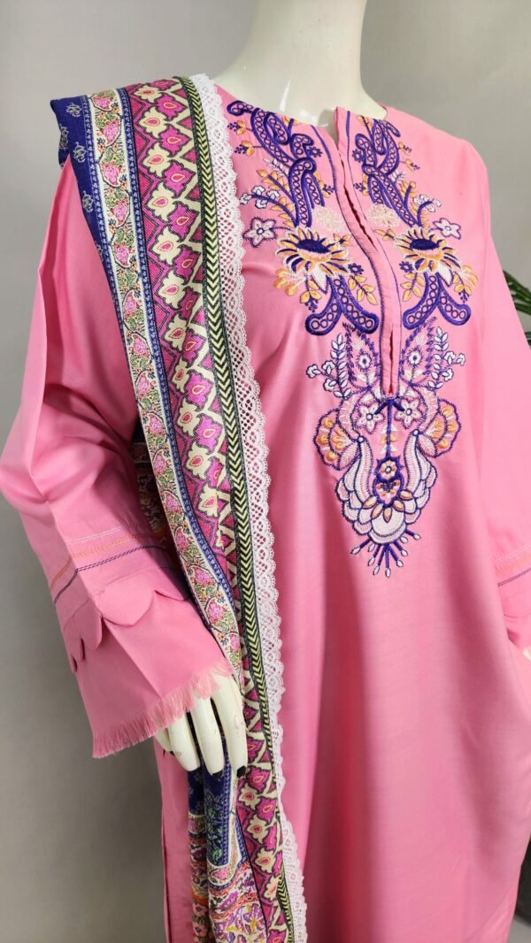 20251124_235041-scaled-1.jpg 30819 Taffy Pink Shawl 3pc