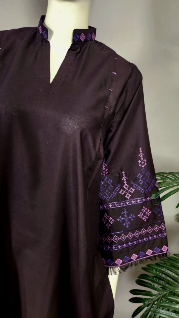 30841 Burning Violet Emb 2pc