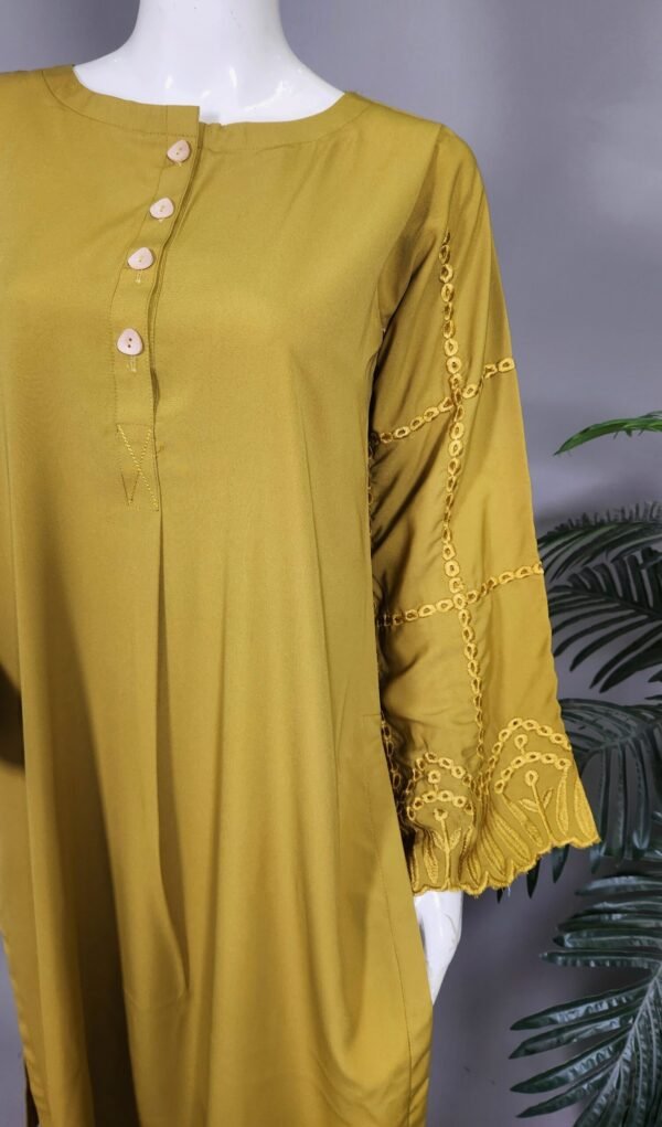 30858 RTR  Turmericlow Crepe 2pc