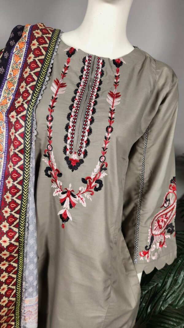 20260203_184208-scaled-1.jpg 30885 Fossil Gray 3pc