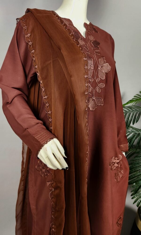 20260222_235922-scaled-1.jpg 30907 Caput Mort Brown 3pc