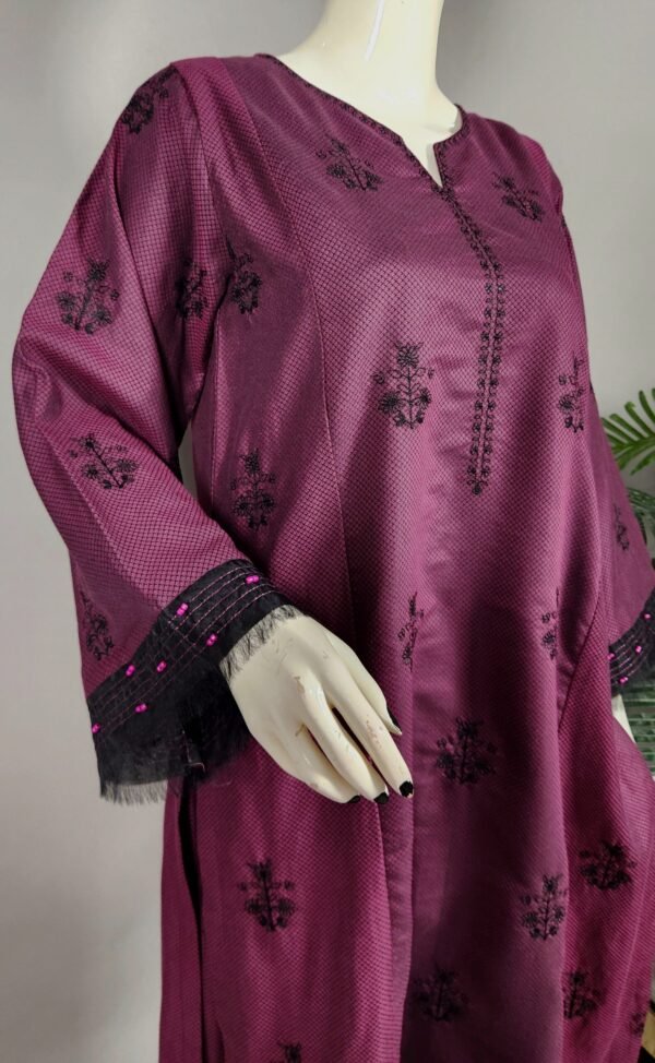 30916  Sharinda  Self  Emb 2pc