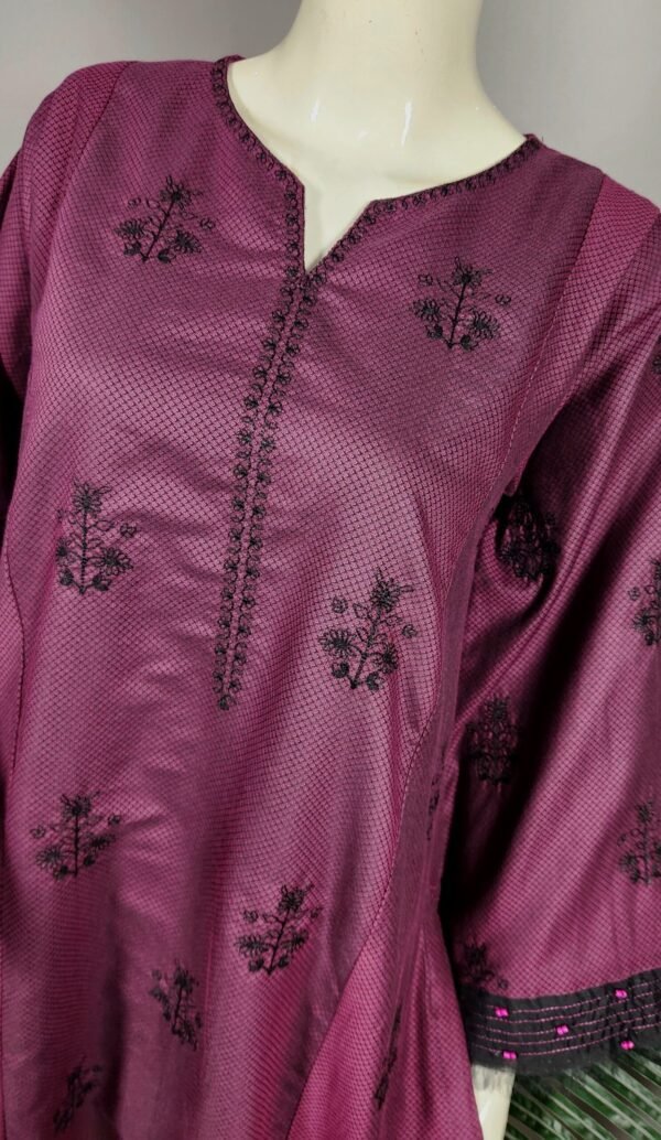 30916  Sharinda  Self  Emb 2pc