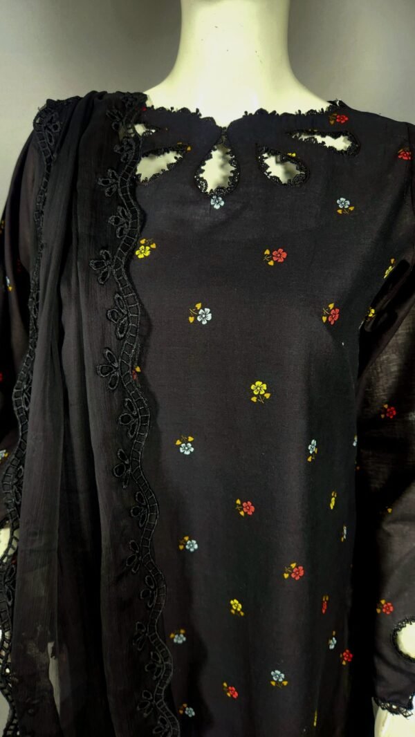 30924 Defected Multi chicken kari Print Black Boti 3pc