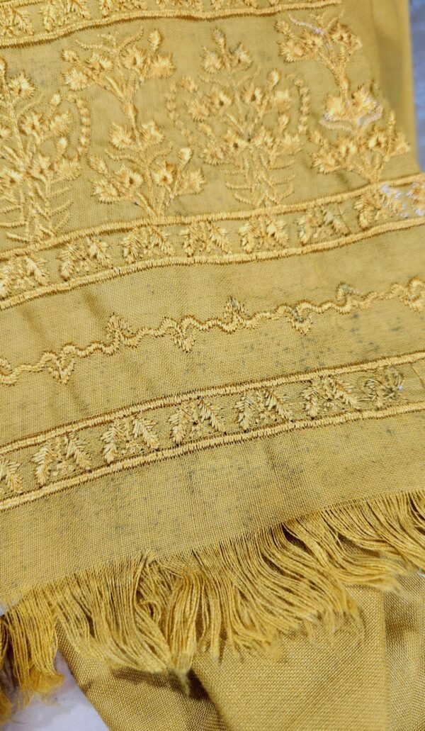 Screenshot_20251011_015001_Gallery.jpg Defected Goldenrod emb 2pc