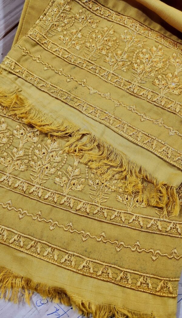 Screenshot_20251011_015005_Gallery.jpg Defected Goldenrod emb 2pc