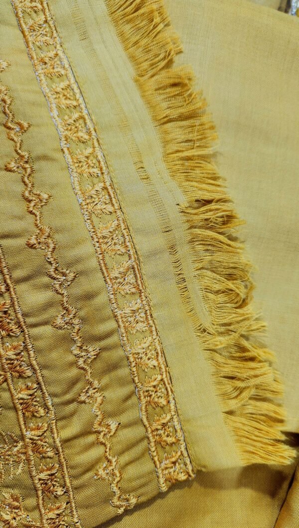 Screenshot_20251011_015008_Gallery.jpg Defected Goldenrod emb 2pc