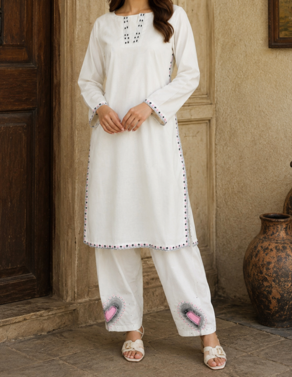 30738  Defected Snow White 2pc