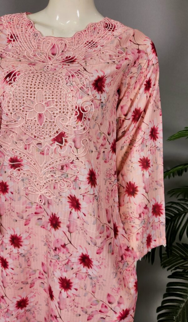 20260824_224601 31021 Pinky Phool 2pc