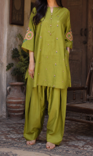 31020 NSE Parrotly Green  2pc